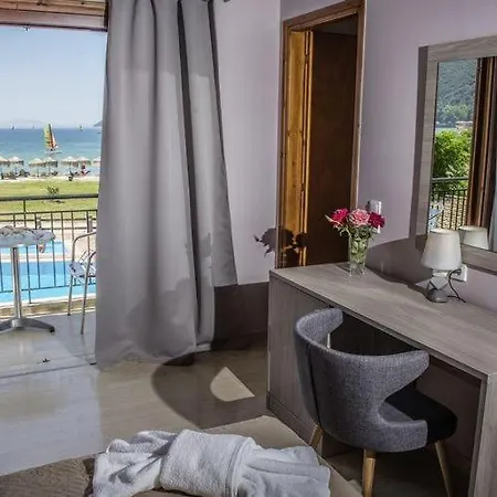 Sunwaves Beach Hotell