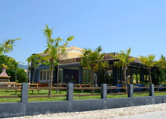 Отель Sunwaves Beach 2*