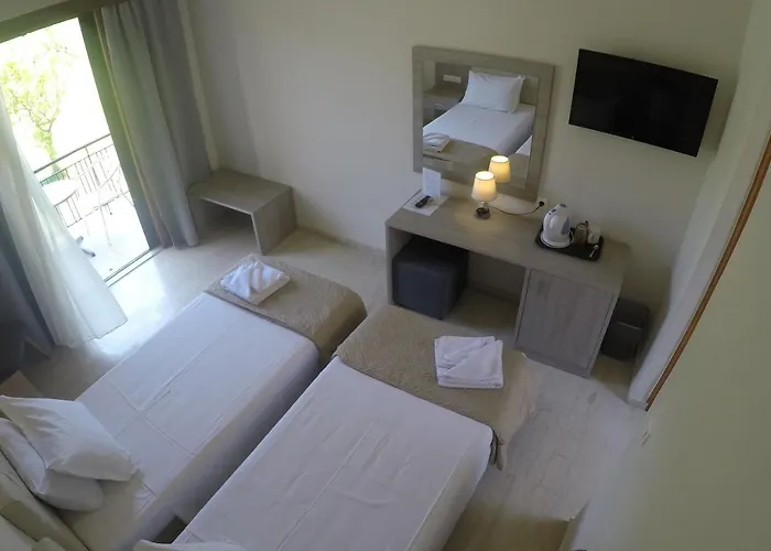 Отель Sunwaves Beach