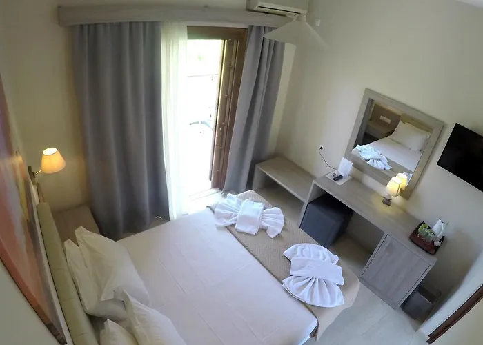 Отель Sunwaves Beach 2*