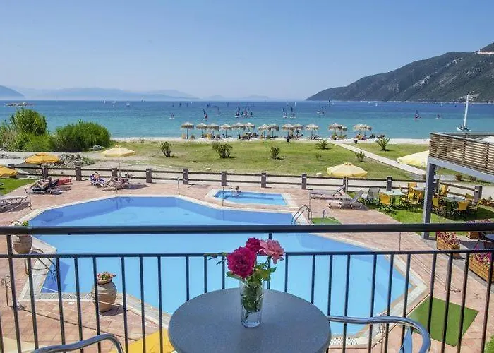 Sunwaves Beach Отель 2*